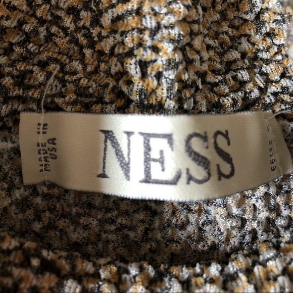 Ness Fine Popcorn Textured Mock Neck Long Sleeve Top - Picture 3 of 10